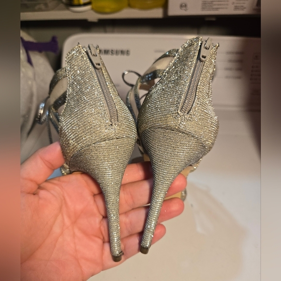 Nina's Dress Pump Women's Size 7 M Glitter Dress Heels Silver Caleya Tie Front - Picture 5 of 12